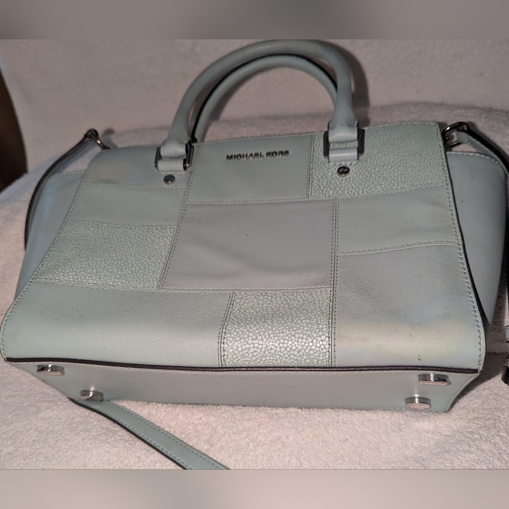 Michael Kors Selma Caledon Blue Satchel with Structured Design. - Picture 10 of 15